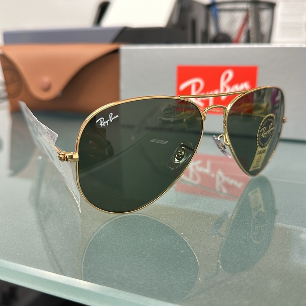 COPY - Ray Ban Aviator - Gold and Green - NEW